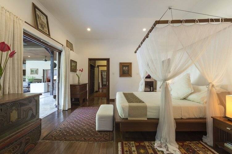 Villa Eight