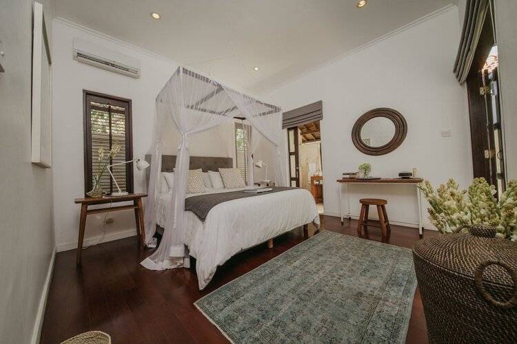 Villa Eight