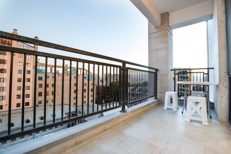 Stay Inn On Koghbatsi Str. 16-74