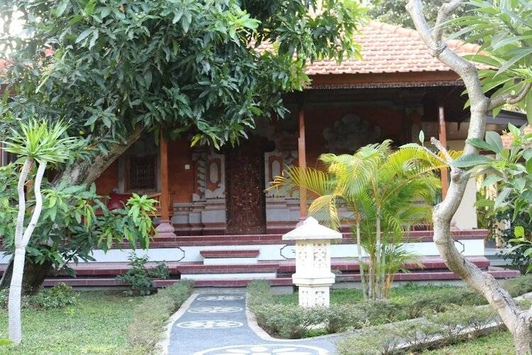 Kusnadi Hotel