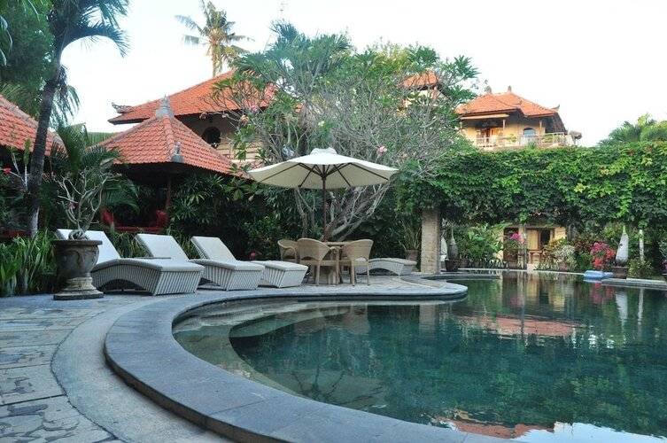 Kusnadi Hotel