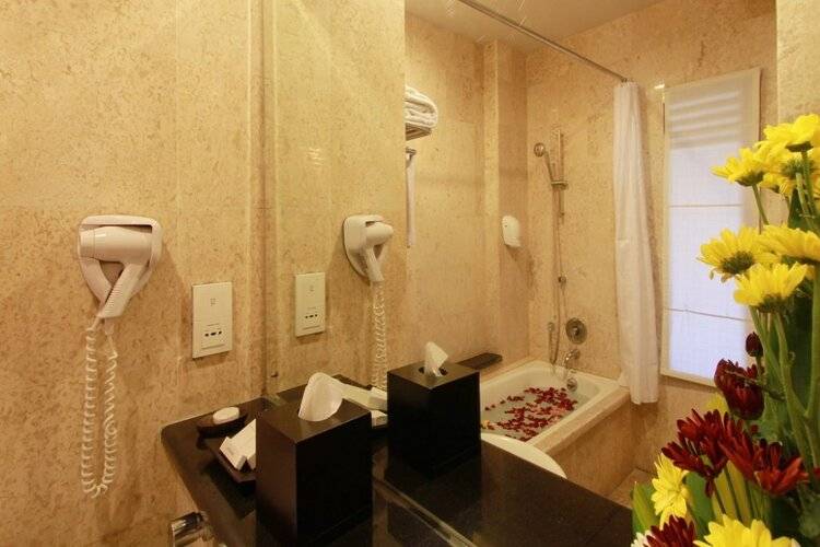 The Lokha Legian Resort & Spa