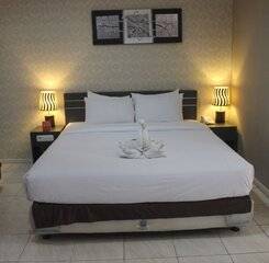 $item['hotel']['name']