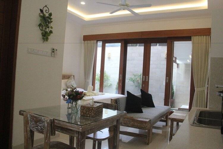 Green Studio Apartment Seminyak