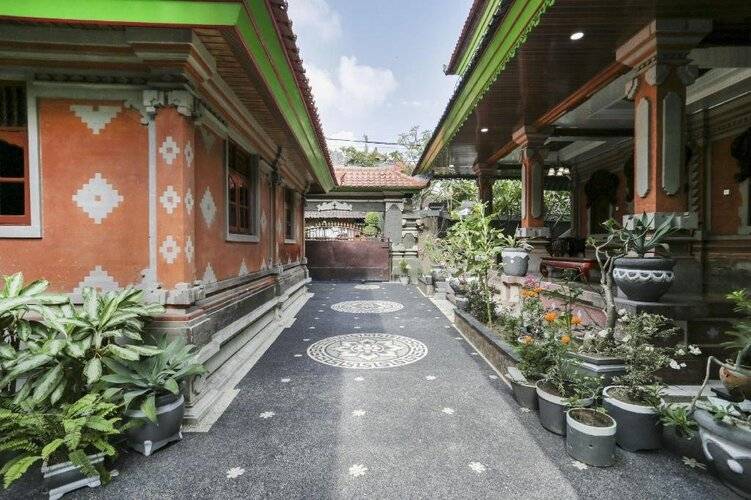 Oyo 4003 Ceria Guesthouse Seminyak