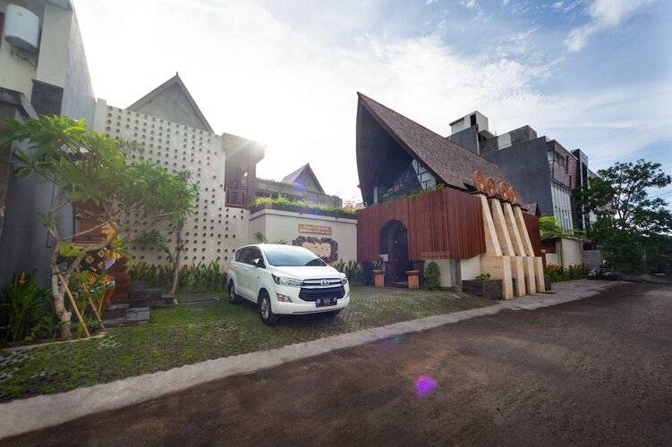 Kusuma Living And Villas