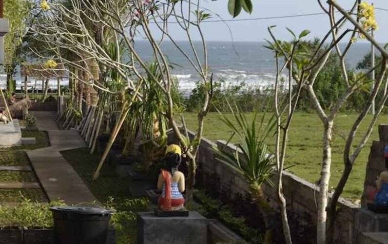 West Break Bali Medewi