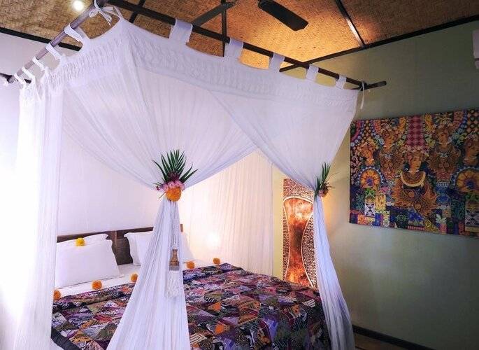 Cili Emas Oceanside Resort
