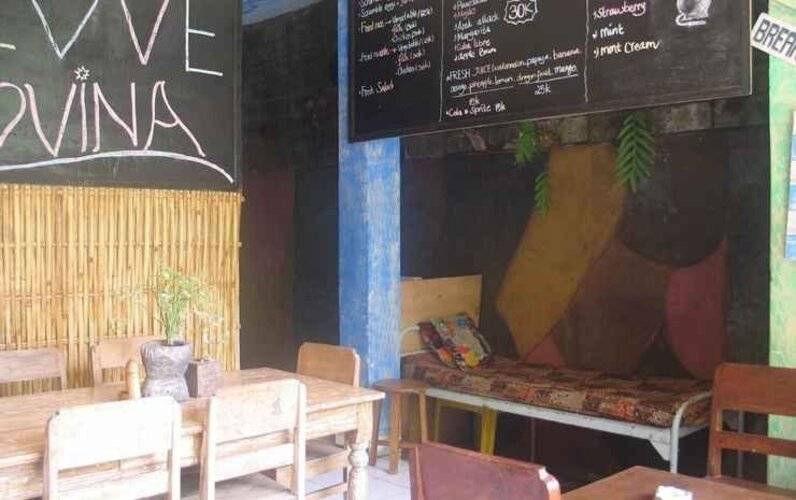 Lovina Central Hostel