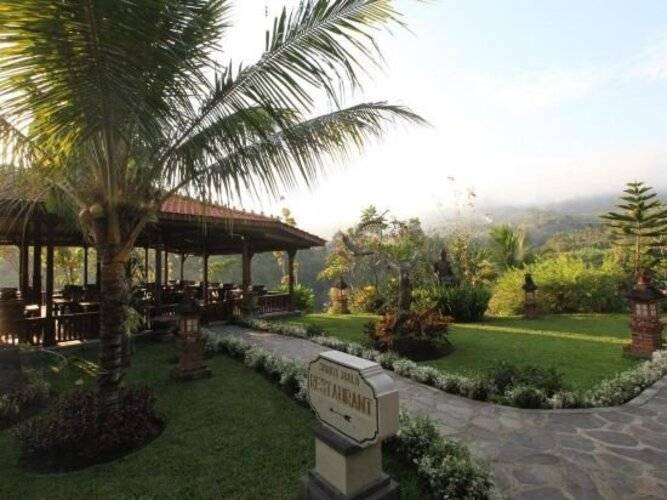 Shanti Natural Panorama View Hotel