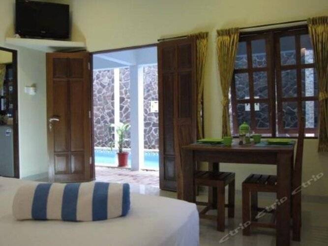 Lovina Oasis