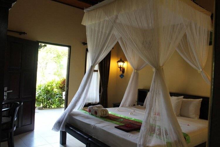 Man's Cottages And Spa