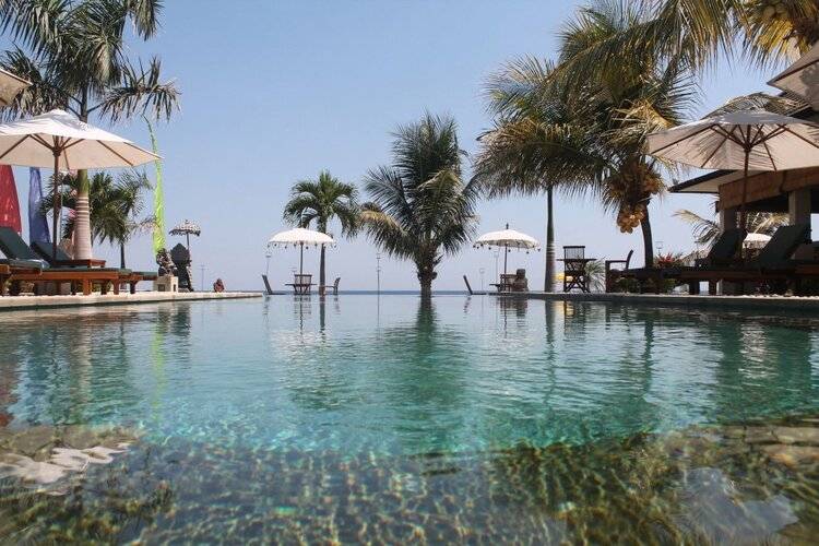 Kelapa Lovina Beach Villas