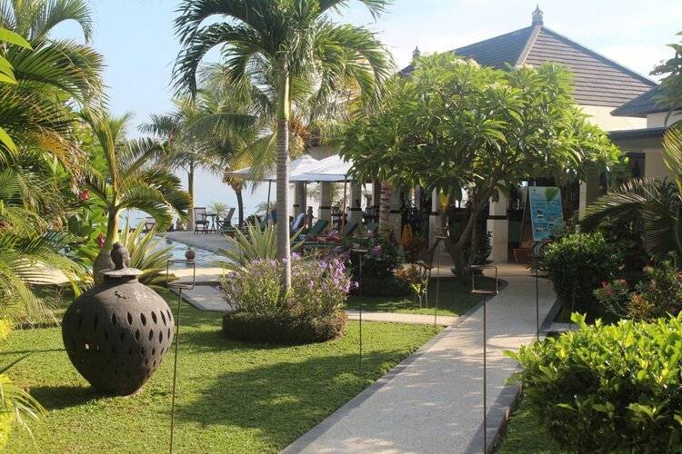 Kelapa Lovina Beach Villas