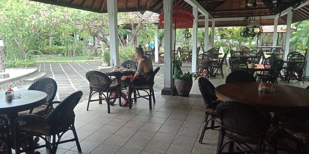 Rini Hotel