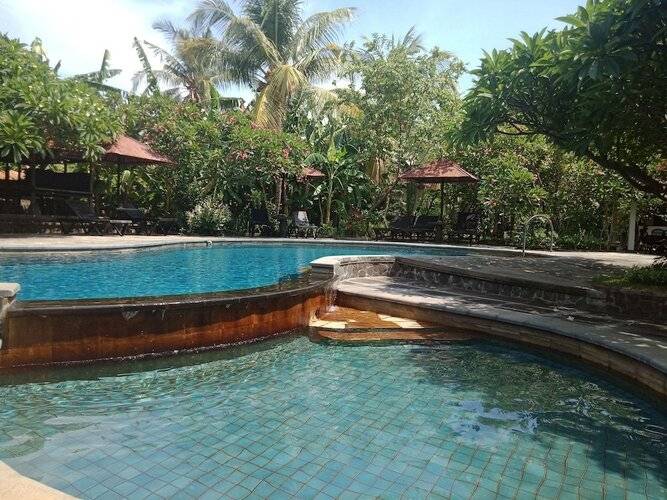 Rini Hotel