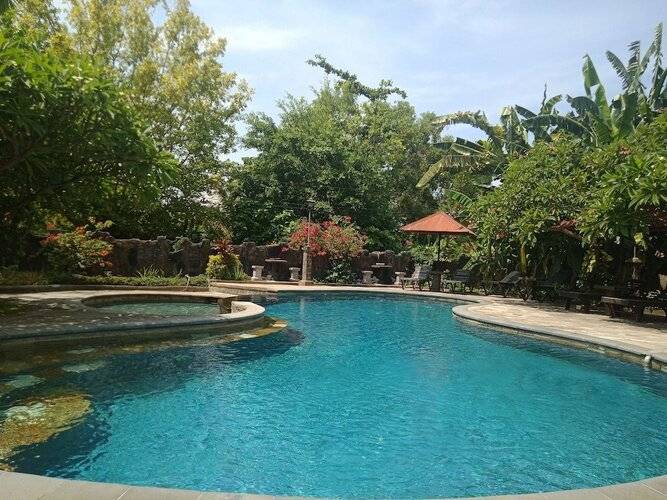 Rini Hotel