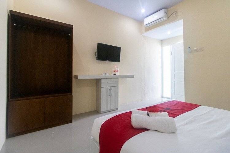 Sans Hotel Borobudur Banyuwangi