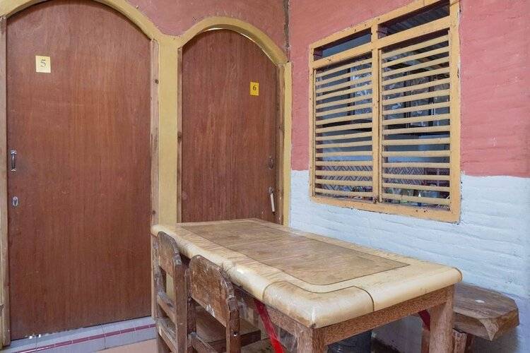 Spot On 1762 Gandrung Payungan Family Inn