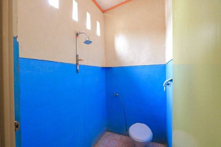Spot On 1762 Gandrung Payungan Family Inn