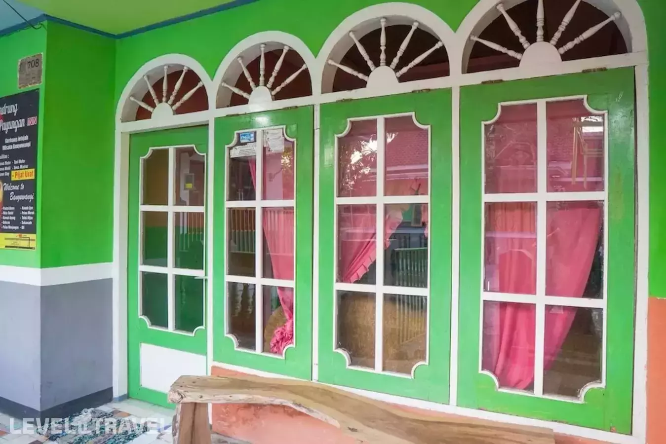 Spot On 1762 Gandrung Payungan Family Inn