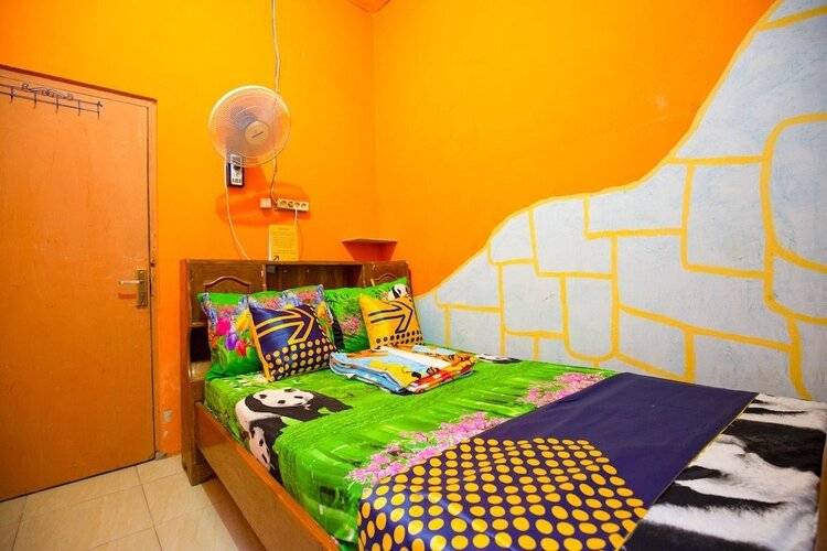 Spot On 1762 Gandrung Payungan Family Inn