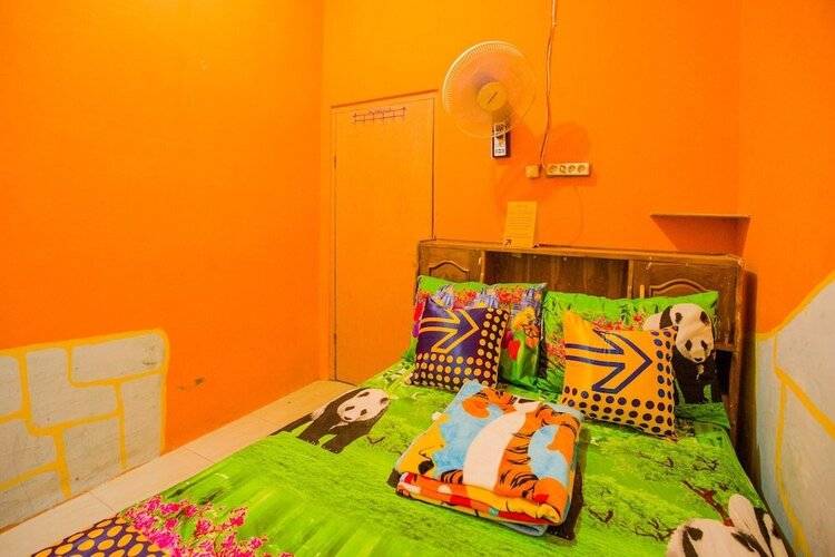 Spot On 1762 Gandrung Payungan Family Inn