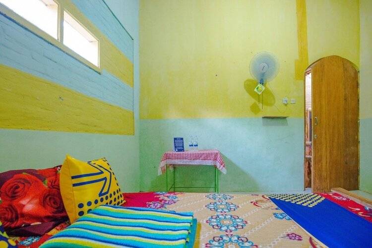 Spot On 1762 Gandrung Payungan Family Inn