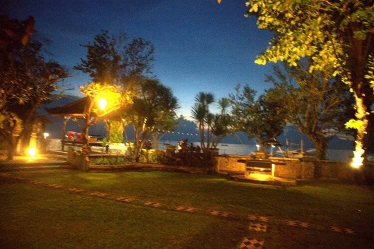 Bali Taman Beach Resort & Spa - Lovina