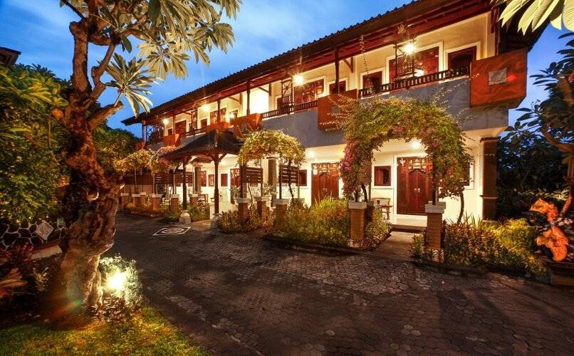 Bali Taman Beach Resort & Spa - Lovina