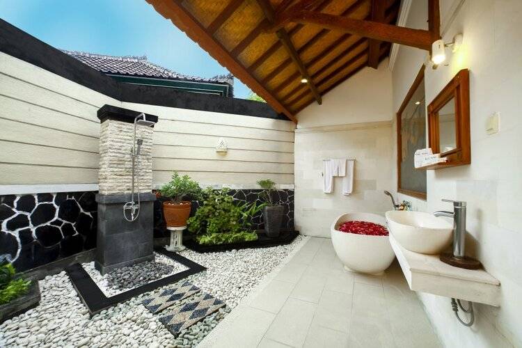 Bali Taman Beach Resort & Spa - Lovina