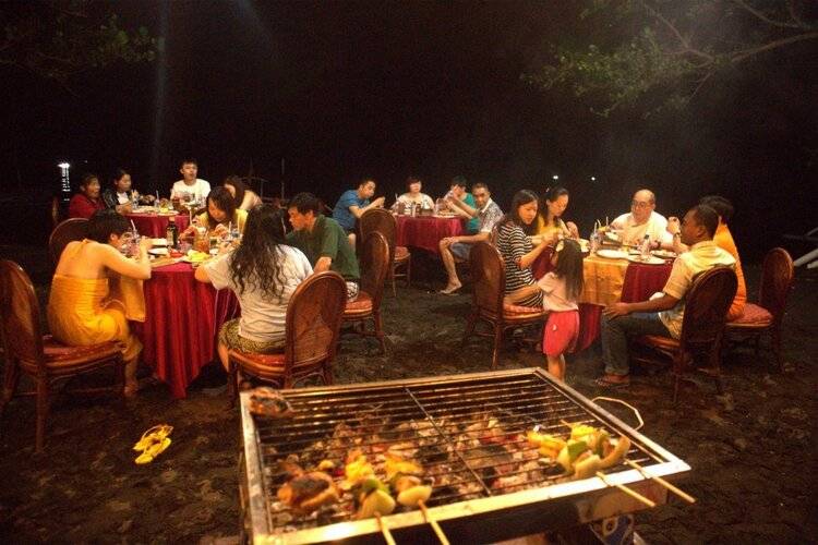 Bali Taman Beach Resort & Spa - Lovina