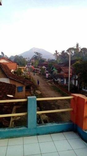 Herry Panggang Homestay And Transport Service