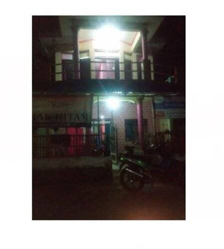 Herry Panggang Homestay And Transport Service
