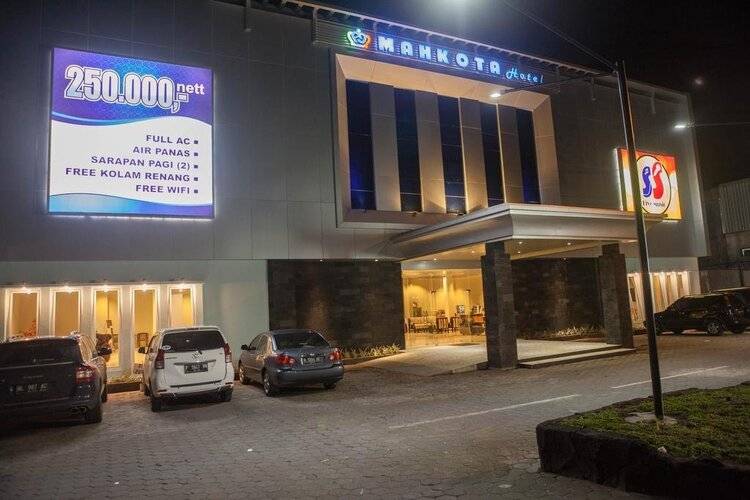 Hotel Mahkota Plengkung