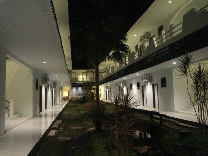 Hotel Mahkota Plengkung
