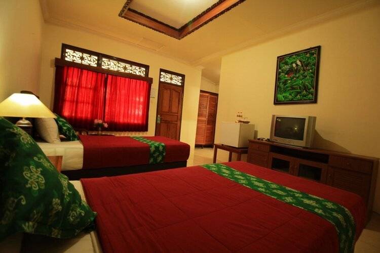 Lovina Beach Hotel