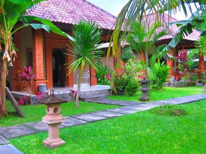 Suka Sari Cottages