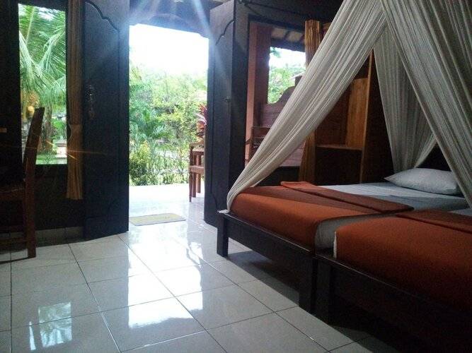 Suka Sari Cottages