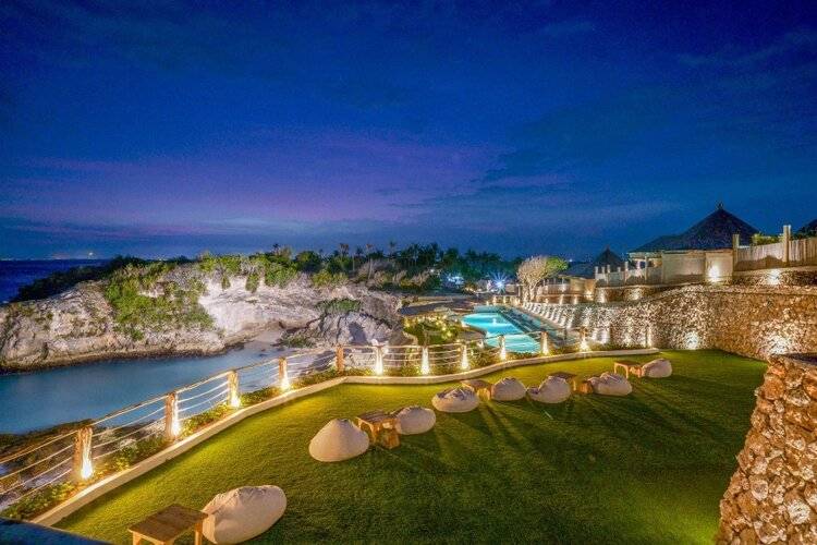 Blue Lagoon Avia Villa