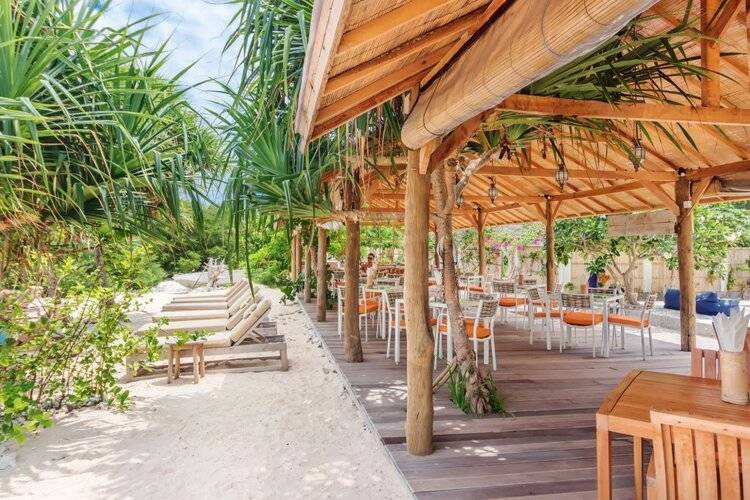 Blue Lagoon Avia Villas