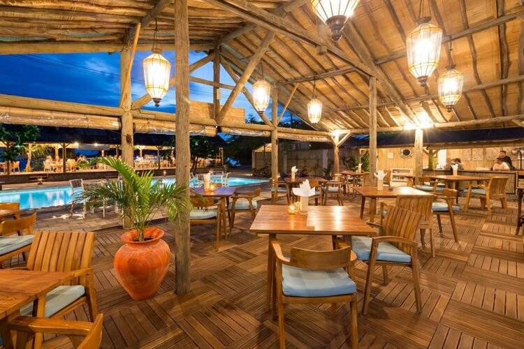 Blue Lagoon Avia Villas