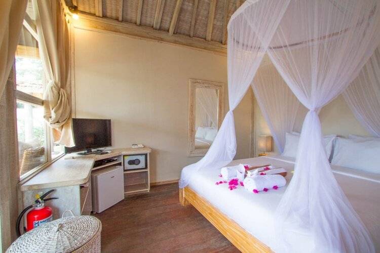 Blue Lagoon Avia Villas