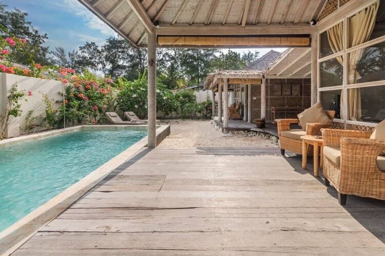 Blue Lagoon Avia Villas