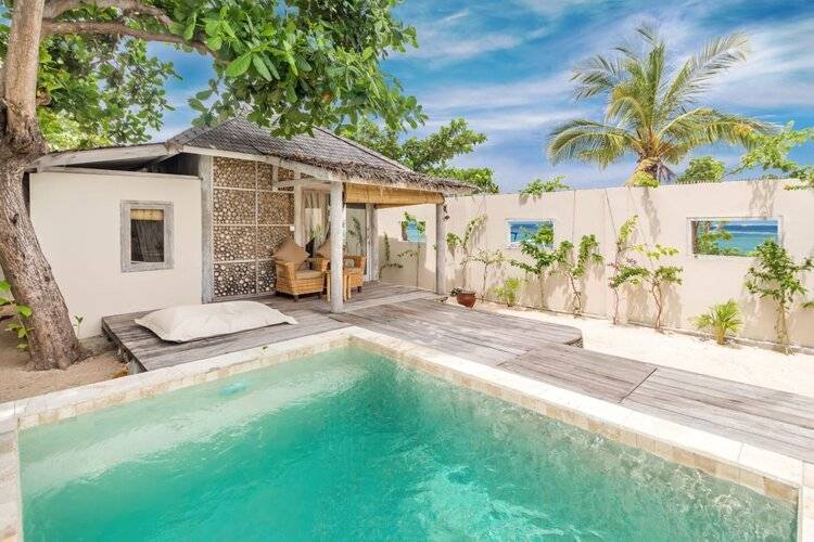 Blue Lagoon Avia Villas