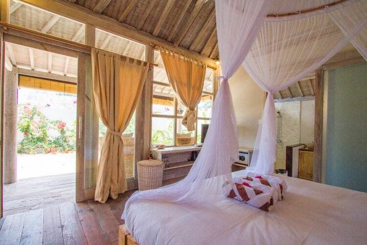 Blue Lagoon Avia Villas