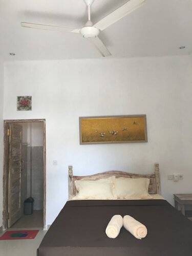 D'Reborn Guest House