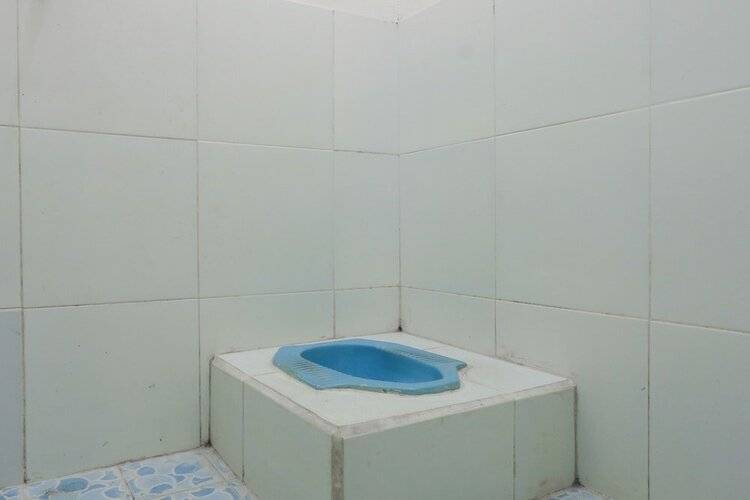 Spot On 2371 Islami Family Residence