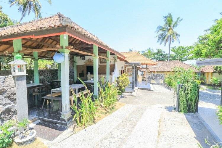Hotel Tara Bar & Resto Air Sanih