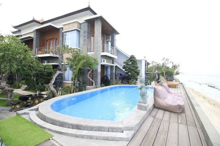 Green Beach Inn